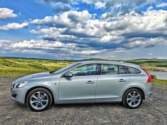 Volvo V60 D3 2.0D pětiválec 120kw manuál - 5