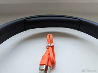 PRODÁM BEZDRÁTOVÁ SLUCHÁTKA JBL TUNE 760NC JAKO NOVÁ - 5