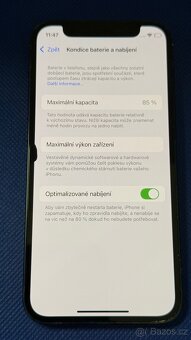 iPhone 12 mini 64GB Black, malý flíček na displeji - 5