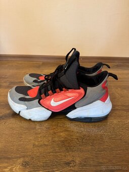 Nike Air Max Alpha Savage - 5