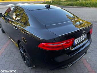 Jaguar XE 30t RWD R-Sport - 5