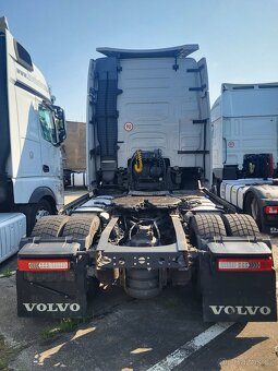 Prodam tahač Volvo FH460 klasika,r.v 11/2016 najeto 760000Km - 5