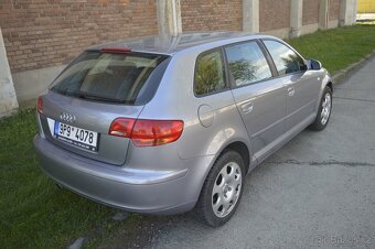 Audi A3 sportback 1,6 85kw benzin ,webasto - 5