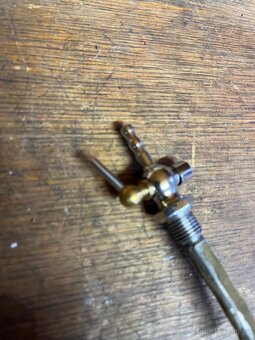 Kohout benzínu Jawa pérák - 5