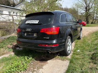 // AUDI Q7 3.0TDIS-Line 4x4 - CASA // DÍLY - 5