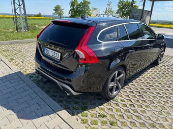 Volvo V60 D5 165 kW R-design - 5