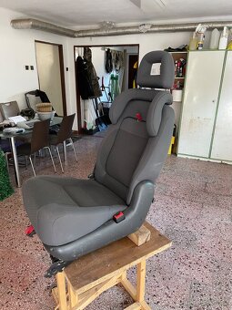 Sedadlo do vozu SHARAN s možností rozložit jako děckou sedač - 5