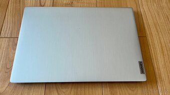 Lenovo IdeaPad 3 15,6" - 5