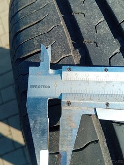 Letní pneu 215/55 R17 - 5