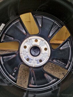 5x112 r18 kola vw id3 disky 215 55 18 volkswagen ID 3 zimni - 5