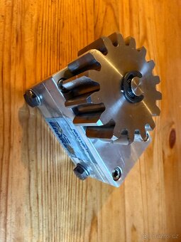 Bezpečnostní hydraulická brzda pro posuvné brány ve svahu - 5