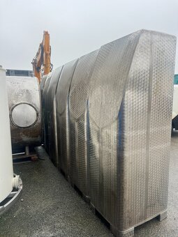 NEREZOVÉ NÁDRŽE DĚLENÉ 500+500 – 6KS - 5