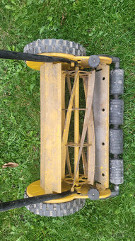 ELEKTRICKÁ SEKAČKA + VŘETENOVÁ SEKAČKA - 5