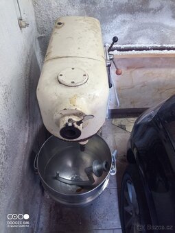 Prodám velkokuchyňský profesionální robot - 5