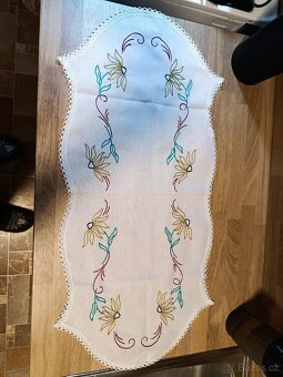 Prodej různých ubrusů - 5