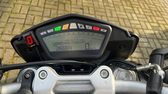 Ducati Hypermotard 821 - 5