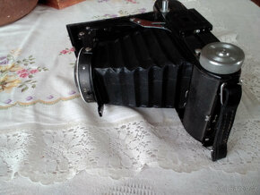 Starý, měchový fotoaparát zn.Belfoca - 5