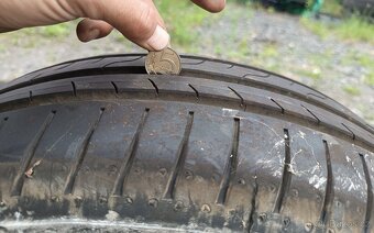Pneu Dunlop 185/60R15 - 5
