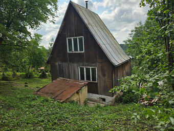 Prodáme chatu v Praze – 3 podlaží, půda, pozemek 647m2 - 5