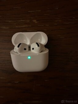 Sluchátka Apple AirPods 4 - 5