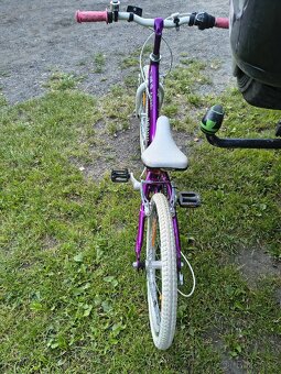 Dívčí kolo 20 - 5