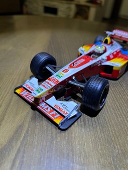 Williams FW 21 Hotwheels 1:18 - 5