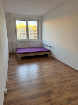 Studentské bydlení, tři pokoje k dispozici ihned. - 5