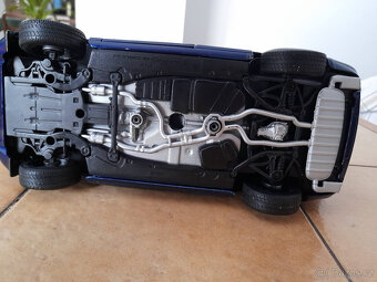 Model auta Porsche Cayenne S - 5