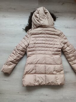 Péřový kabát značky KARA - 5