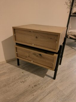 Noční stolek Jasmína Möbelix v záruce - 5