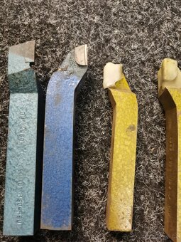 Příslušenství k soustruhu. - 5