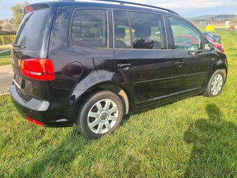 Volkswagen Touran - 5