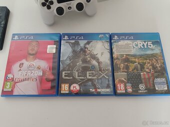 PS4 Slim White 500GB, originál ovladač + 3 hry / PlayStation - 5
