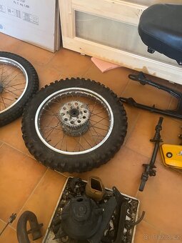 Yamaha 175 DT rok v 1973 - 5