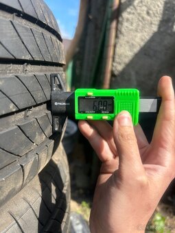 Prodám 4x letní pneu Michelin 205/55R17 - 5