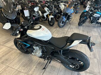 CF Moto NK 675 2025 - 5