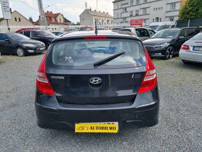 HYUNDAI i30 1.4i 80KW R.V.2011/1.MAJITEL - 5