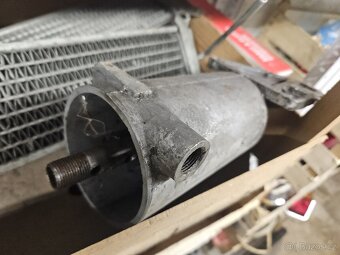 Volha 24 - olejové chladiče, korpus filtru volat - 5