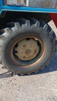 Prodám traktor ZETOR URSUS 4002 NOVÁ CENA - 5
