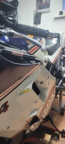 Honda VF1000 R - 5