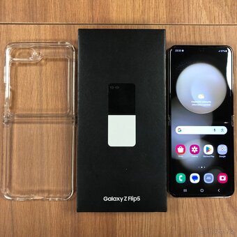 Samsung Galaxy Z Flip5 256GB, TOP stav, v záruce - 5