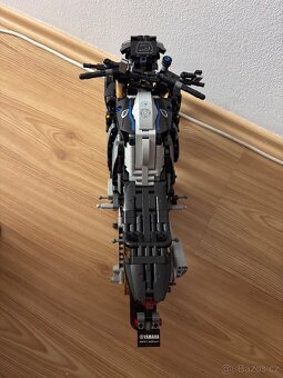 LEGO motorka Yamaha MT10-SP - 5