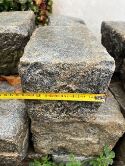 Žulové kostky cca 15x15x25cm - 5