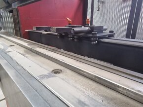 CNC ohraňovací lis HOL 63 / 2000 - 5