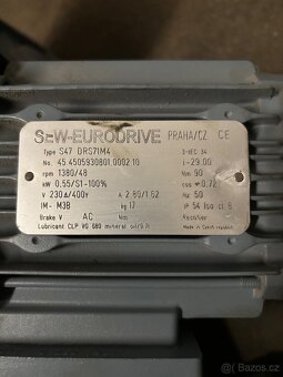 2x elektromotory s převodovkou S.E.W. - 5