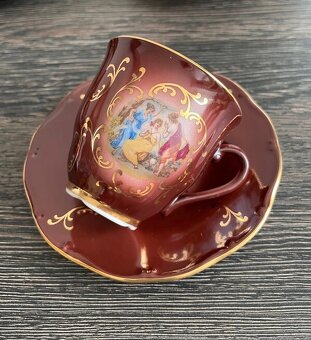 Porcelánový kávový šálek, hnědý hrneček Tři Grácie Slavkov - 5