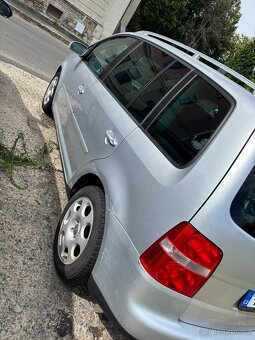 Prodám Volkswagen Touran 2.0 FSI - 5