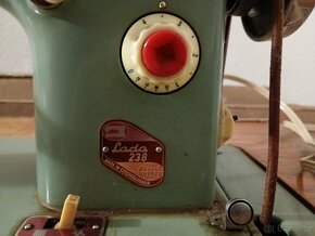 Prodám ponořovací šicí stroj LADA - 5