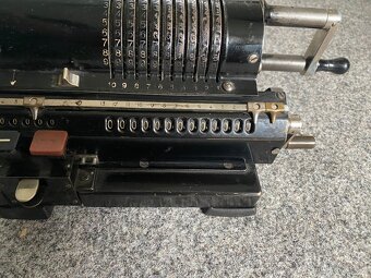 počítací stroj starý počítací stroj mechanický kalkulačka - 5