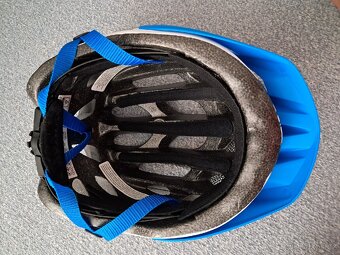 Nová Uvex cyklistická helma - 5